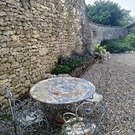 L'alcove, Charmant Studio Pour 2 Personnes Valeilles